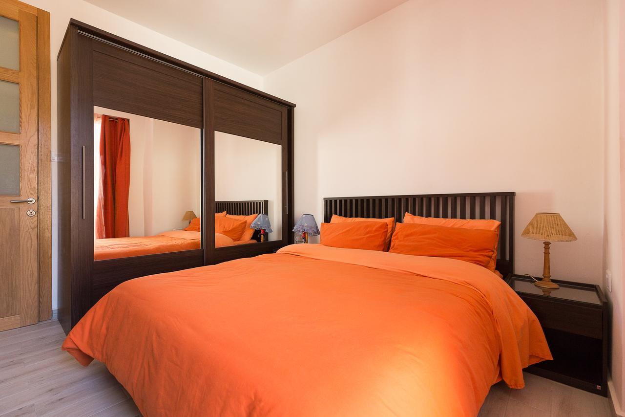 Pawlu Accommodations Слима Экстерьер фото